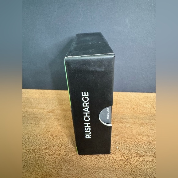 NIB Rush Charge 2400 mAh Android Emergency On The Go Power Bank Battery Charger - Picture 3 of 4